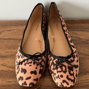 New Time and Tru Cheetah Leopard Animal Print Flats Shoes Memory Foam Womens